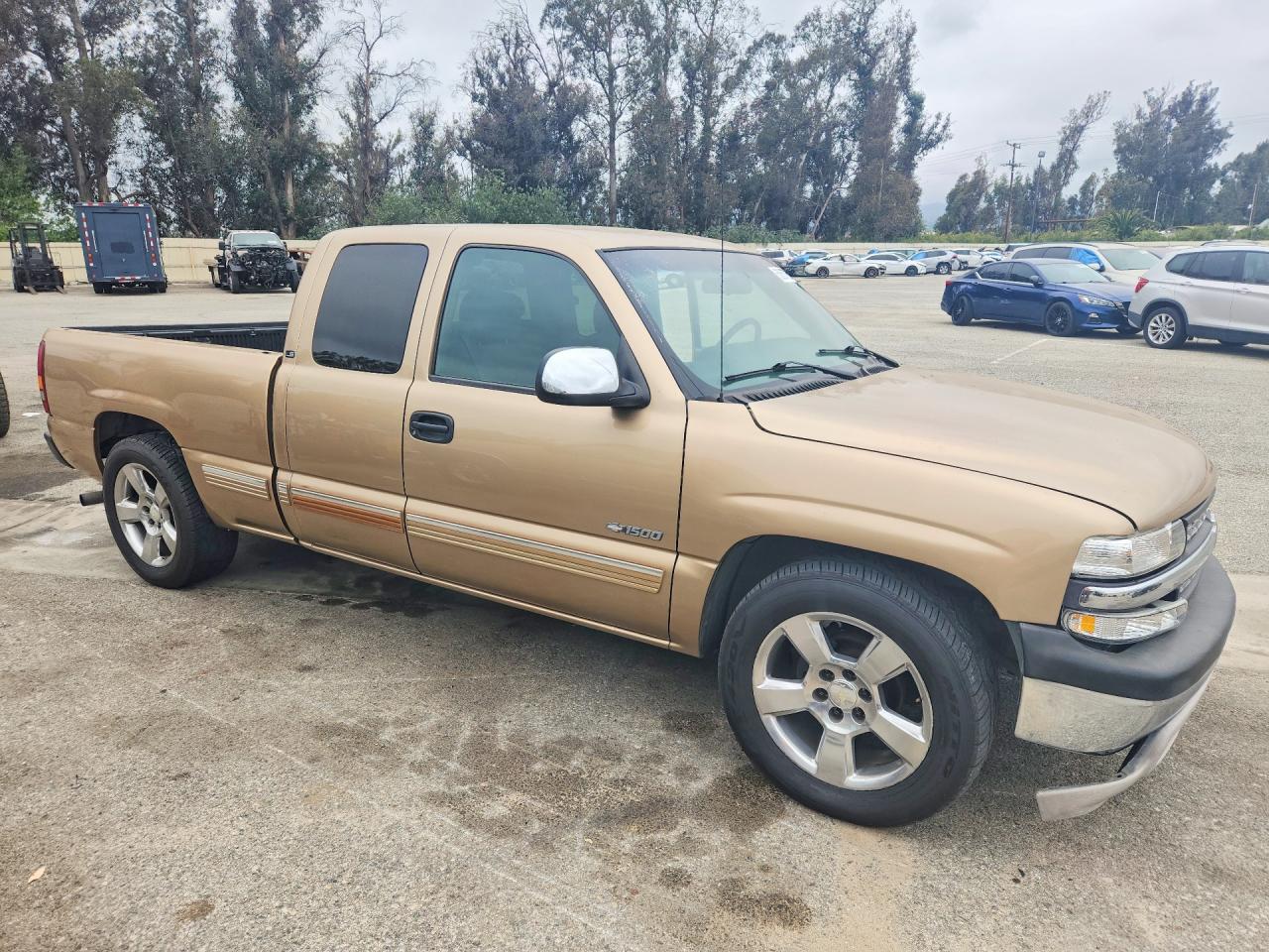 2001 Chevrolet Silverado C1500 Tan vin: 2GCEC19V411239266