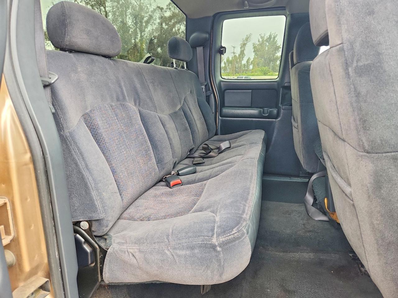 2001 Chevrolet Silverado C1500 Tan vin: 2GCEC19V411239266