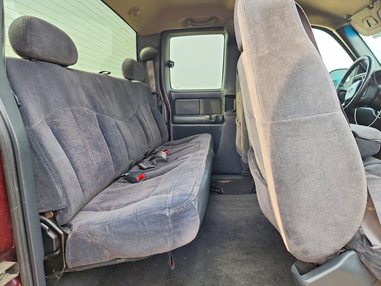 2001 Chevrolet Silverado C1500 Maroon vin: 2GCEC19V411254835