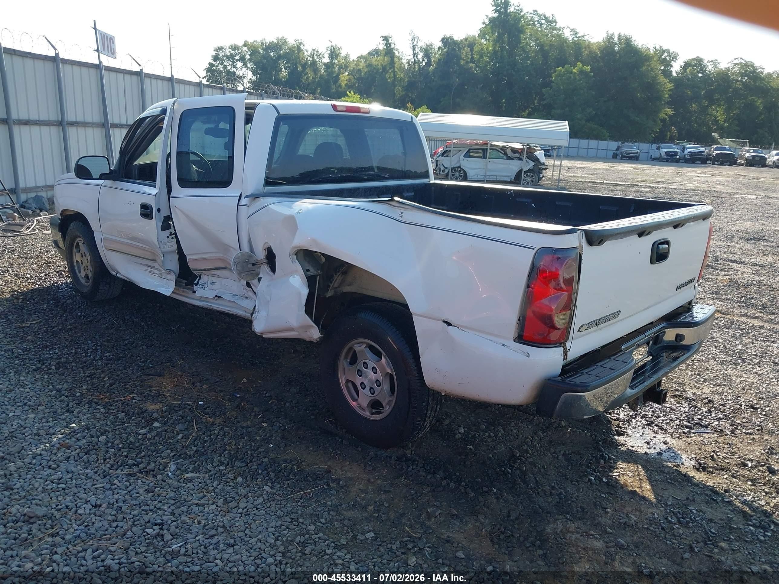 2004 Chevrolet Silverado 1500 Ls White vin: 2GCEC19V441100646