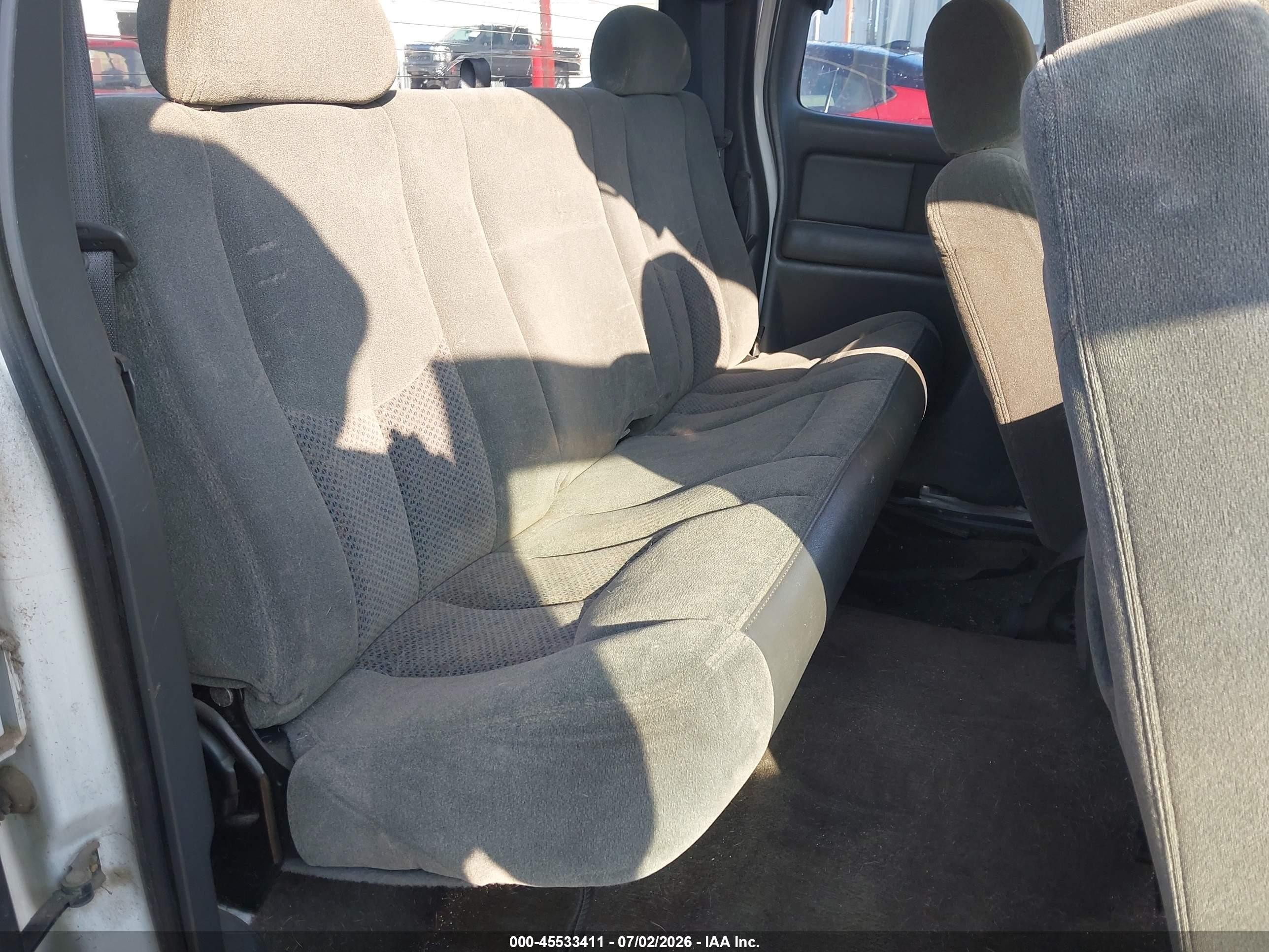 2004 Chevrolet Silverado 1500 Ls White vin: 2GCEC19V441100646