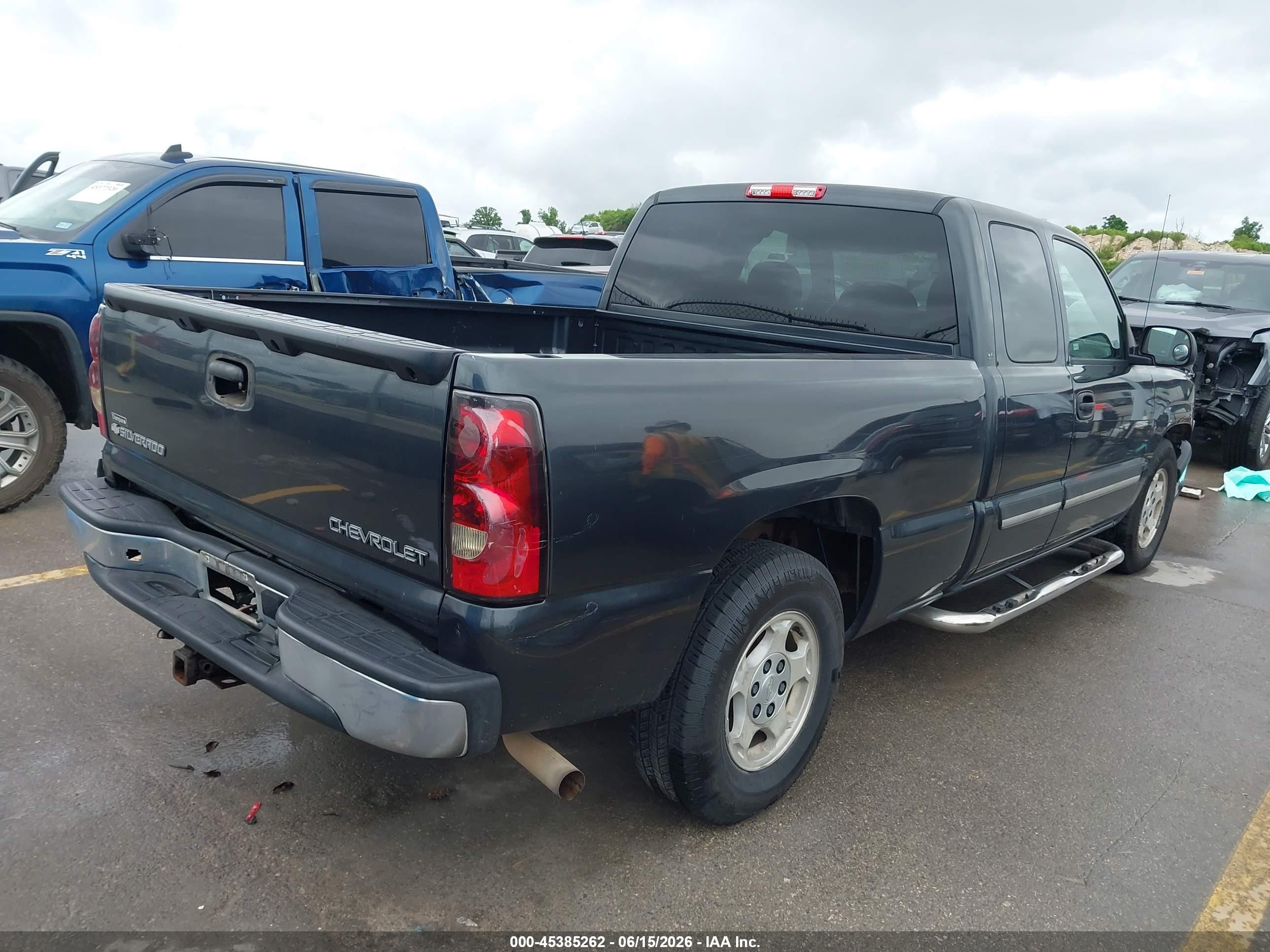 2004 Chevrolet Silverado 1500 Ls Black vin: 2GCEC19V441252104