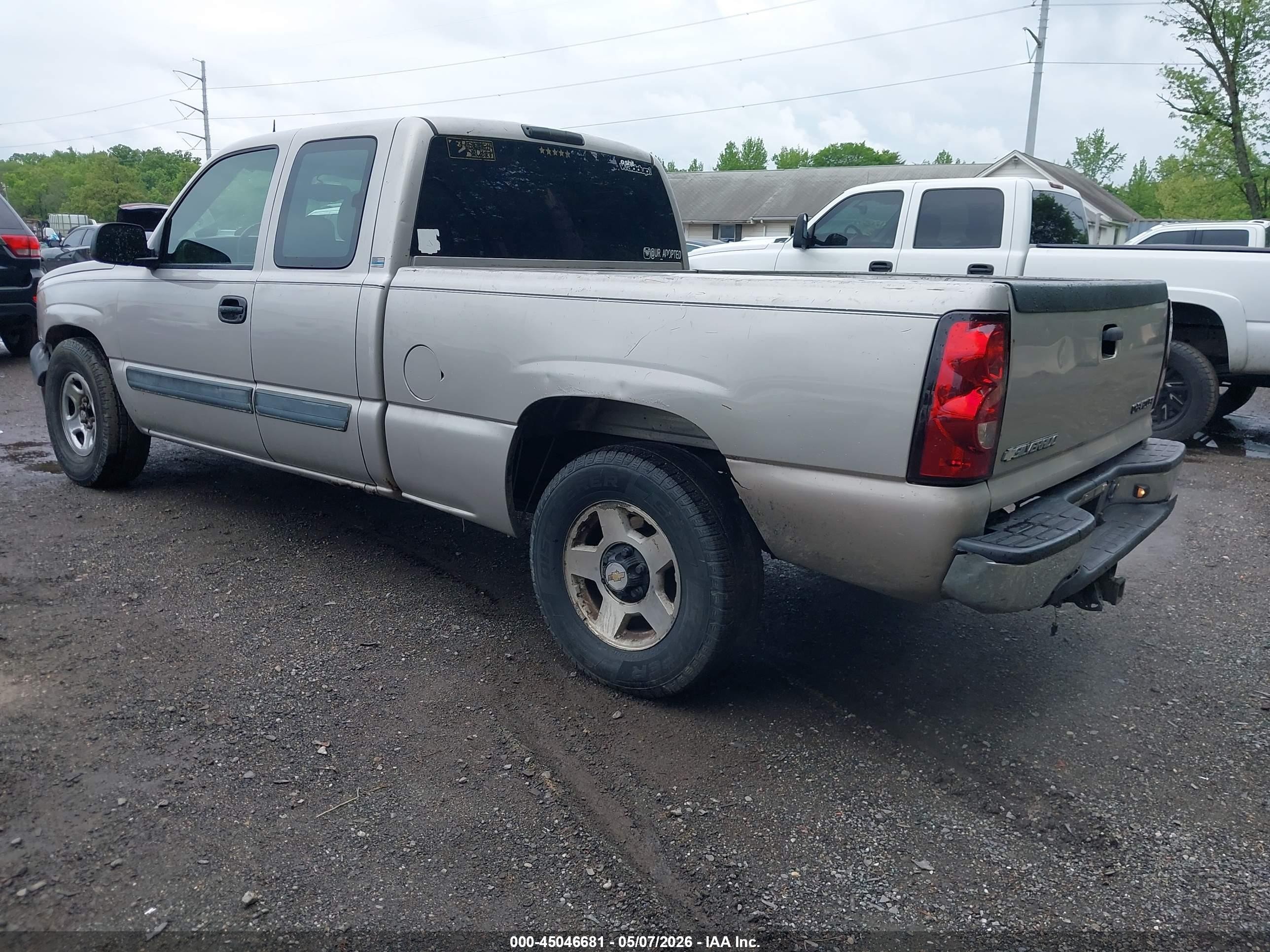 2004 Chevrolet Silverado 1500 Ls Желто-коричневый vin: 2GCEC19V441277813