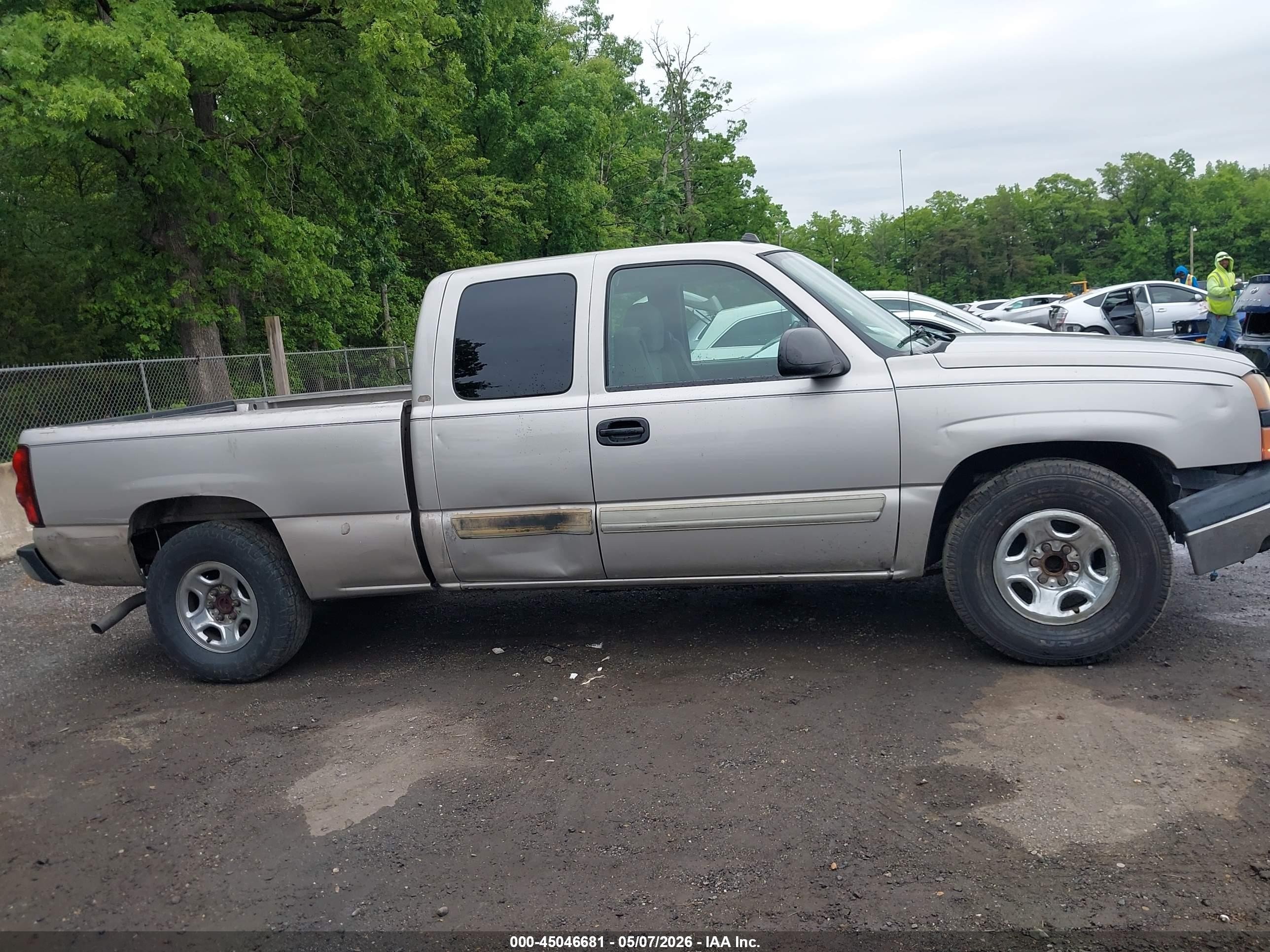 2004 Chevrolet Silverado 1500 Ls Желто-коричневый vin: 2GCEC19V441277813