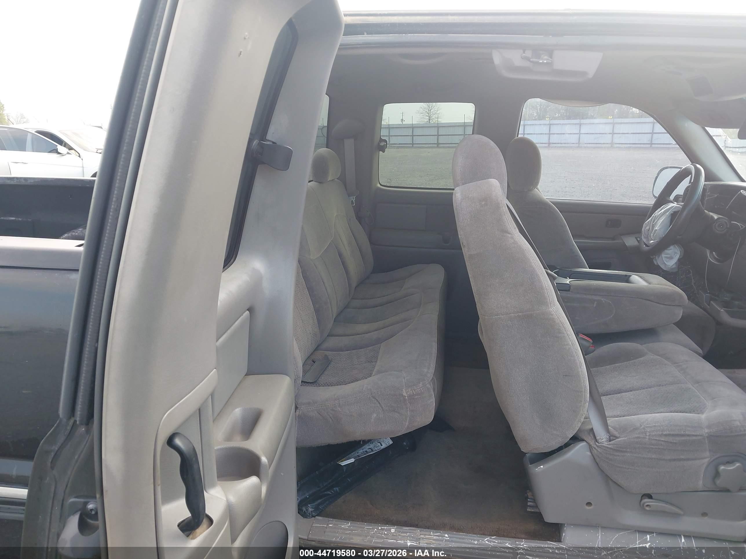 2000 Chevrolet Silverado 1500 Ls Black vin: 2GCEC19V4Y1186241