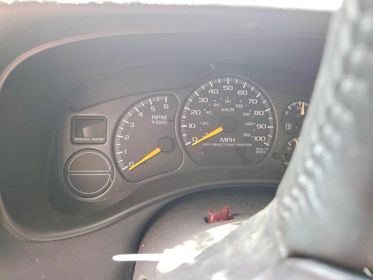 2000 Chevrolet Silverado C1500 White vin: 2GCEC19V4Y1315501