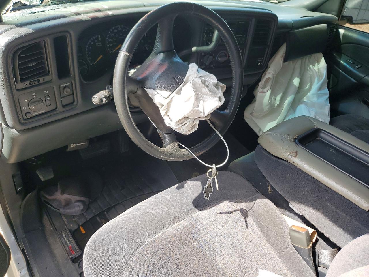 2000 Chevrolet Silverado C1500 White vin: 2GCEC19V4Y1315501