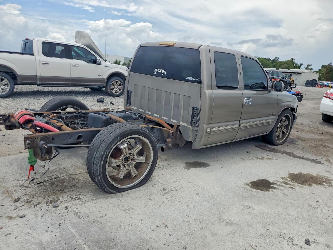 2000 Chevrolet Silverado C1500 Tan vin: 2GCEC19V4Y1407532