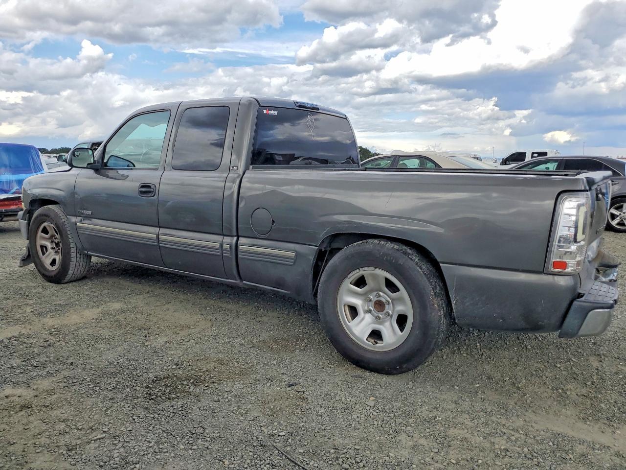2001 Chevrolet Silverado C1500 Gray vin: 2GCEC19V511170667