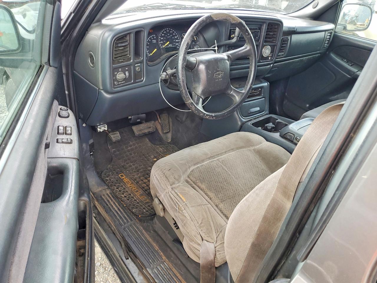 2001 Chevrolet Silverado C1500 Gray vin: 2GCEC19V511170667