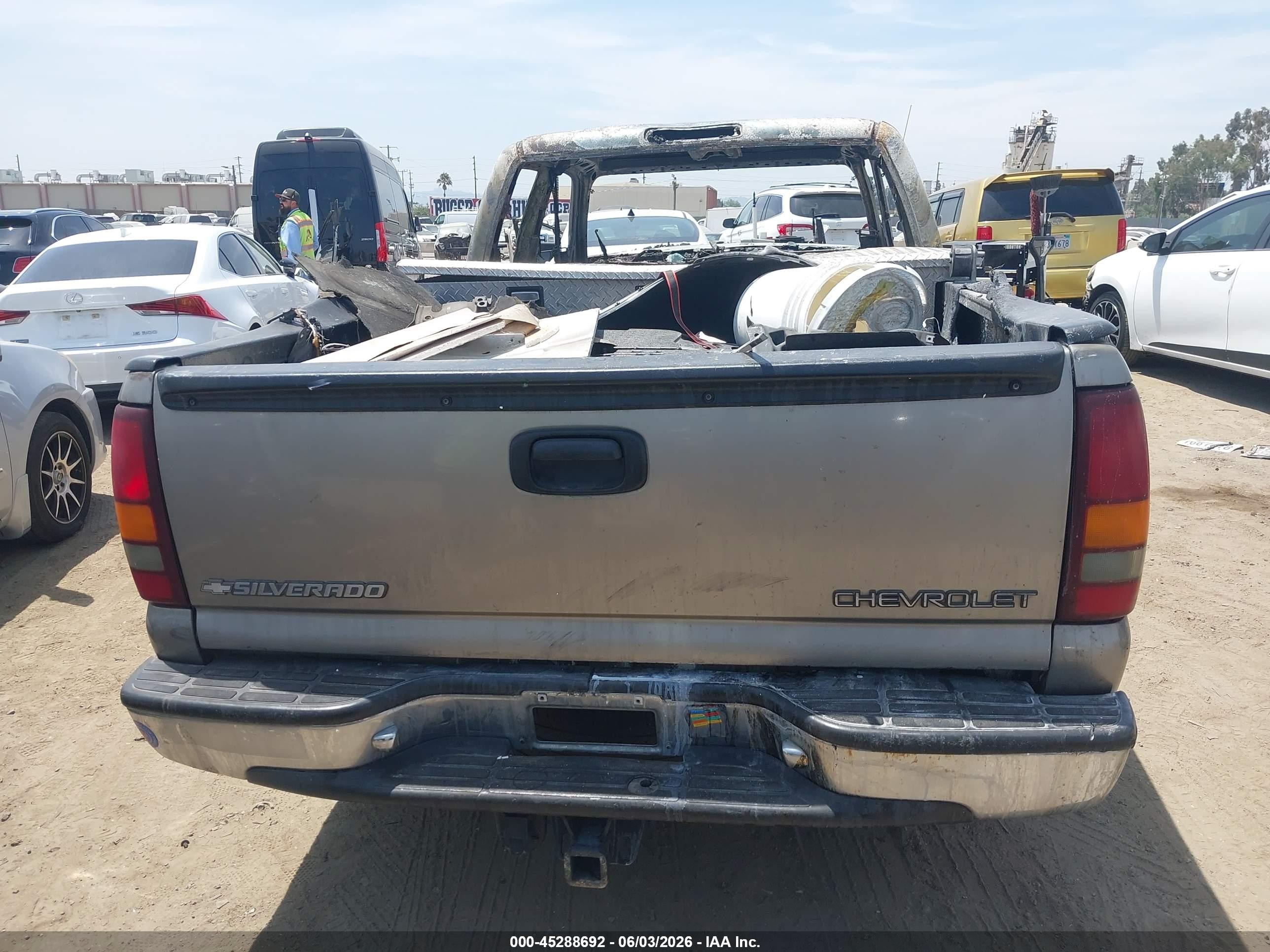 2001 Chevrolet Silverado 1500 Ls Gray vin: 2GCEC19V511182124