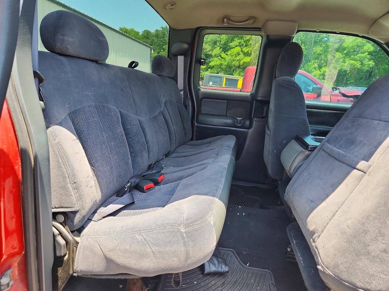 2002 Chevrolet Silverado C1500 Black vin: 2GCEC19V521142031