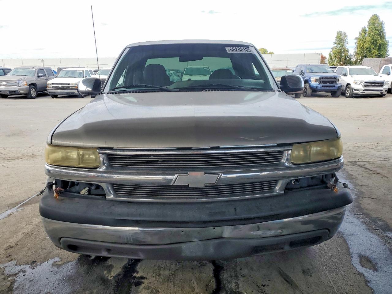 2002 Chevrolet Silverado C1500 Tan vin: 2GCEC19V521198146