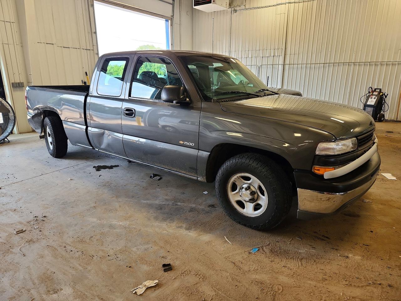 2002 Chevrolet Silverado C1500 Серый vin: 2GCEC19V521296156