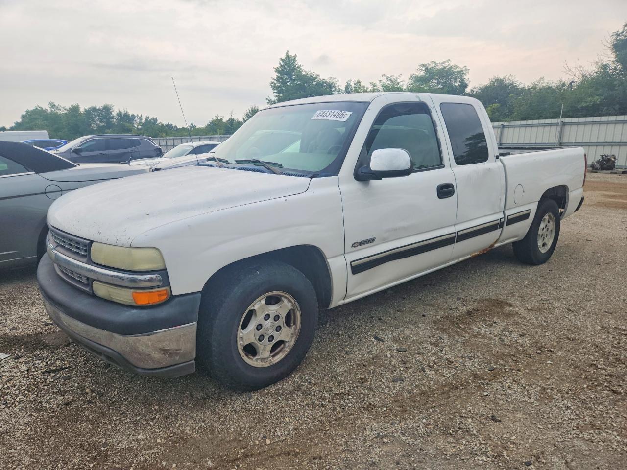 2002 Chevrolet Silverado C1500 White vin: 2GCEC19V521392546