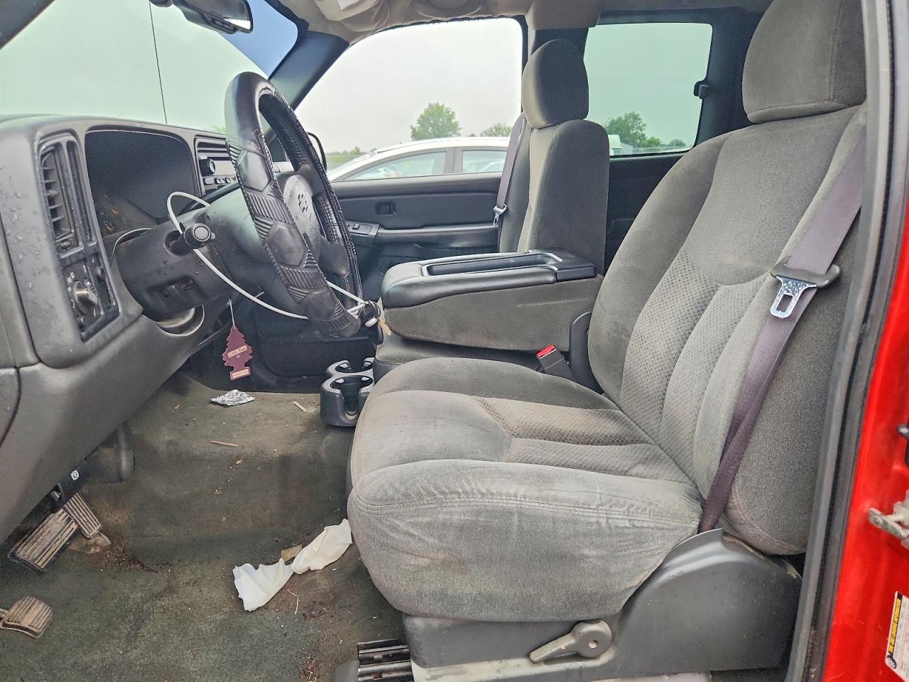 2004 Chevrolet Silverado C1500 Red vin: 2GCEC19V541288156