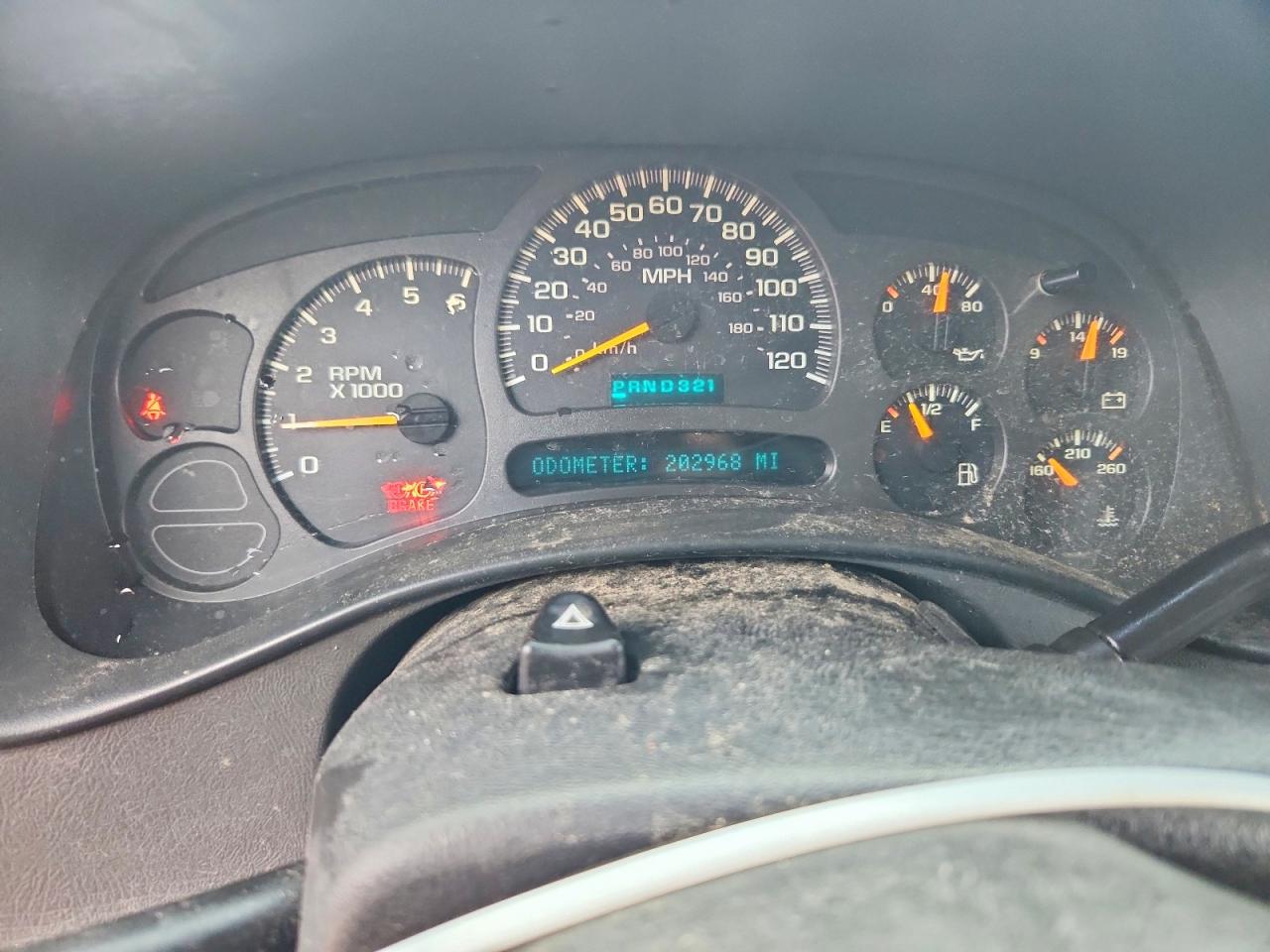 2004 Chevrolet Silverado C1500 Red vin: 2GCEC19V541288156