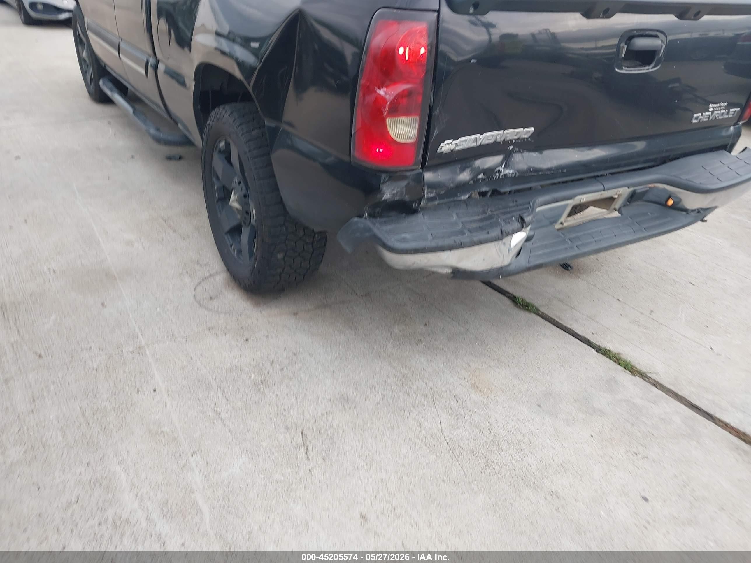 2005 Chevrolet Silverado 1500 Ls Black vin: 2GCEC19V551168004
