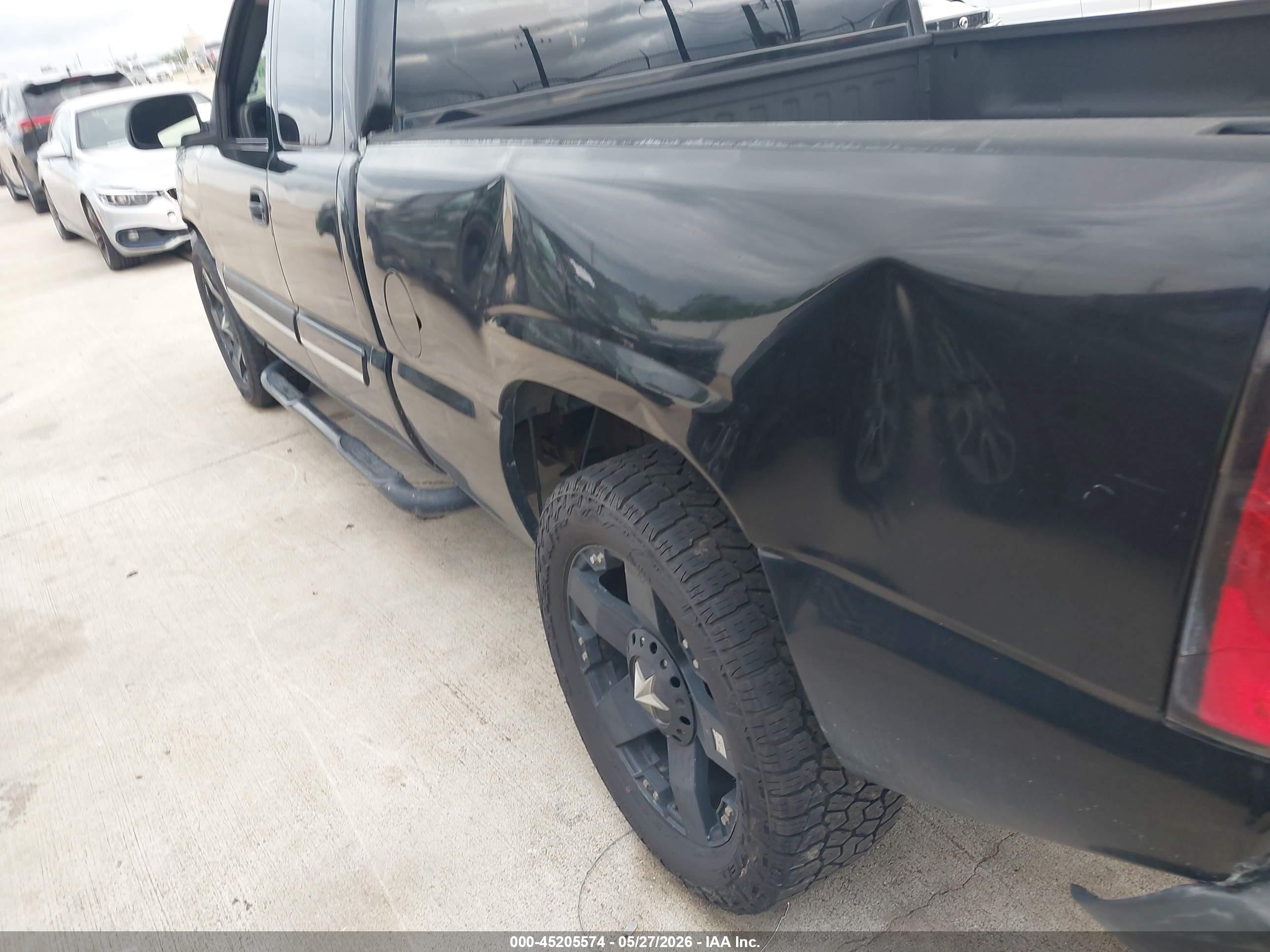 2005 Chevrolet Silverado 1500 Ls Black vin: 2GCEC19V551168004