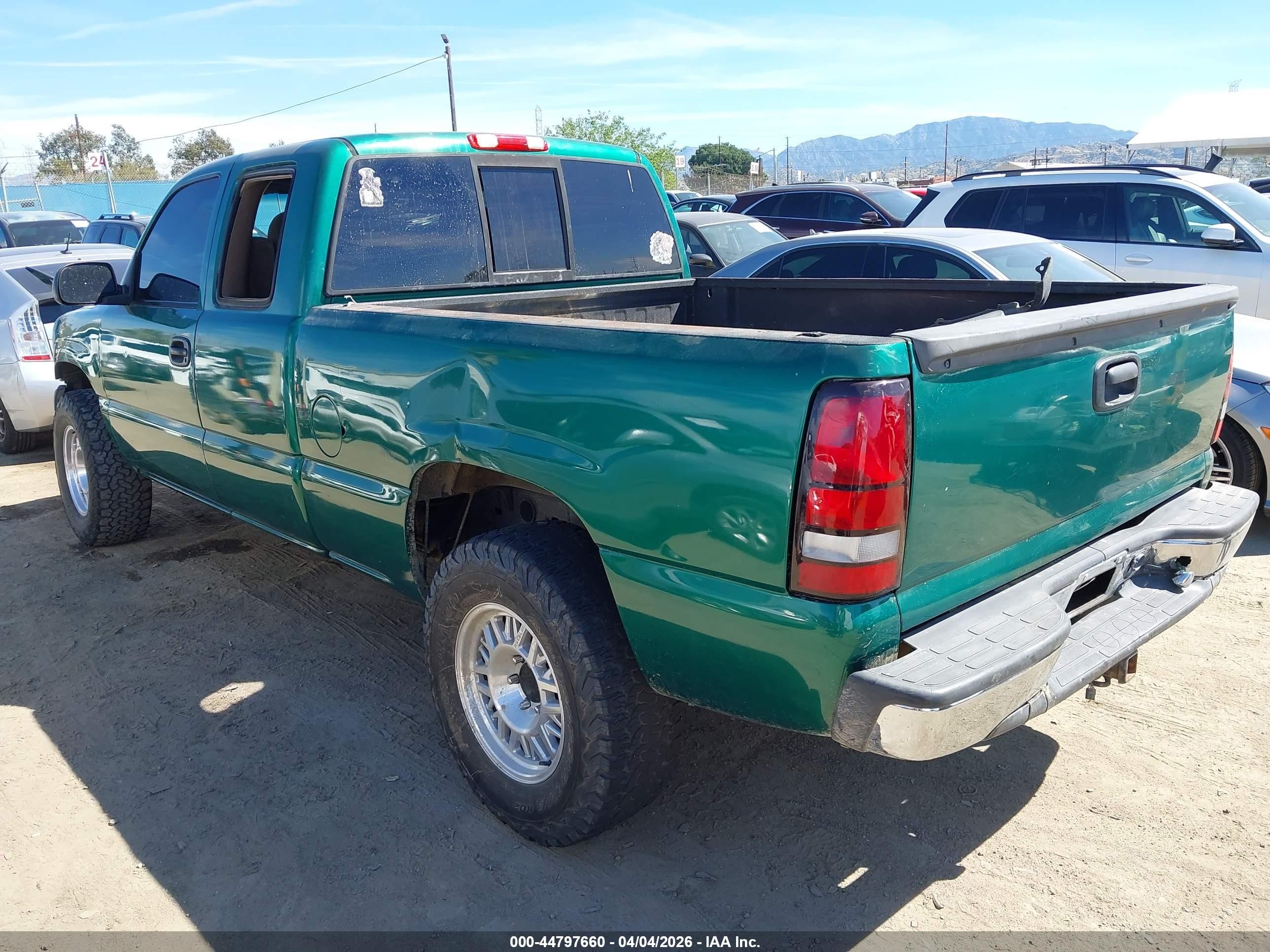 1999 Chevrolet Silverado 1500 Ls Зеленый vin: 2GCEC19V5X1107769