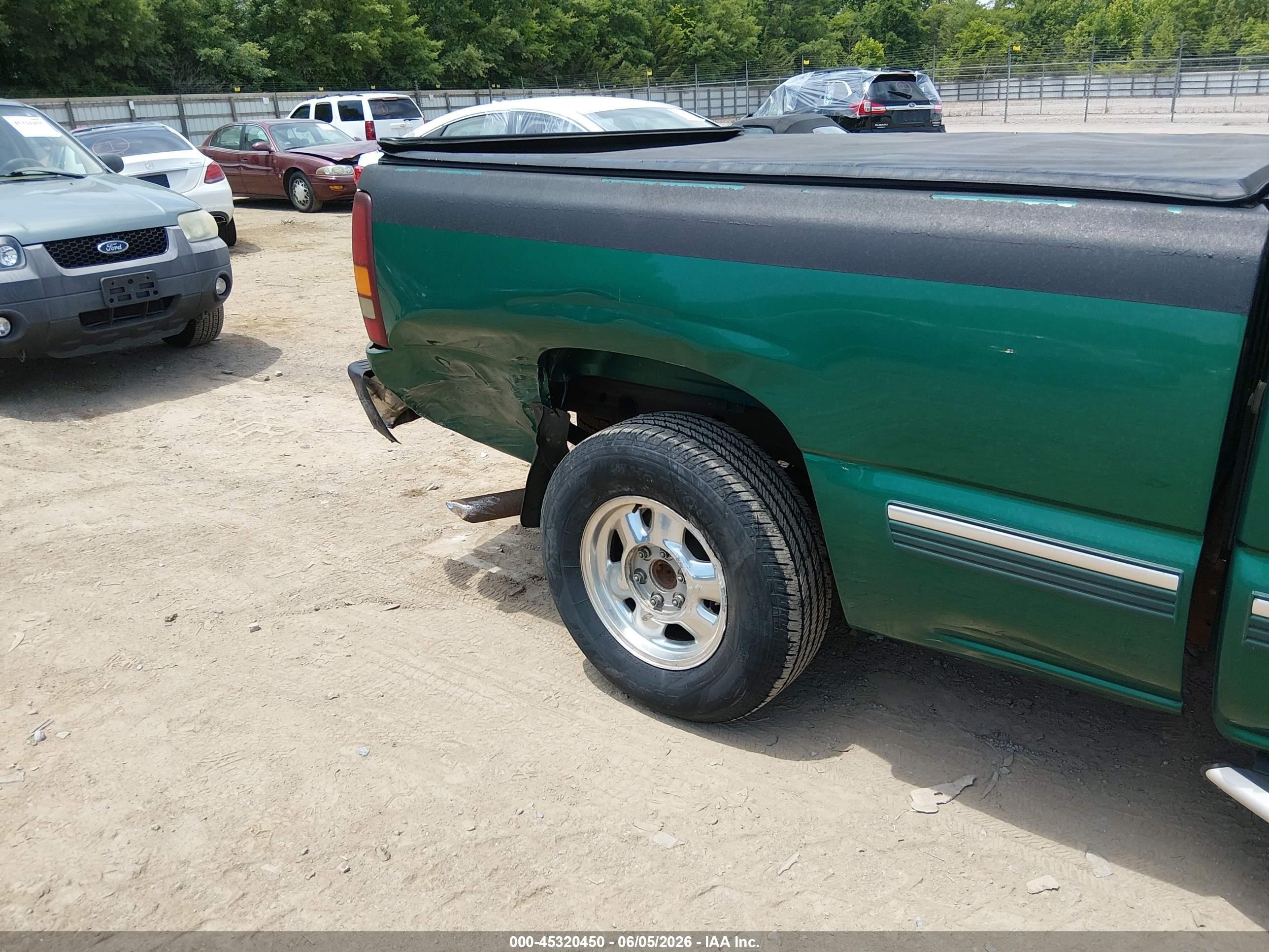 2000 Chevrolet Silverado 1500 Ls Green vin: 2GCEC19V5Y1314762