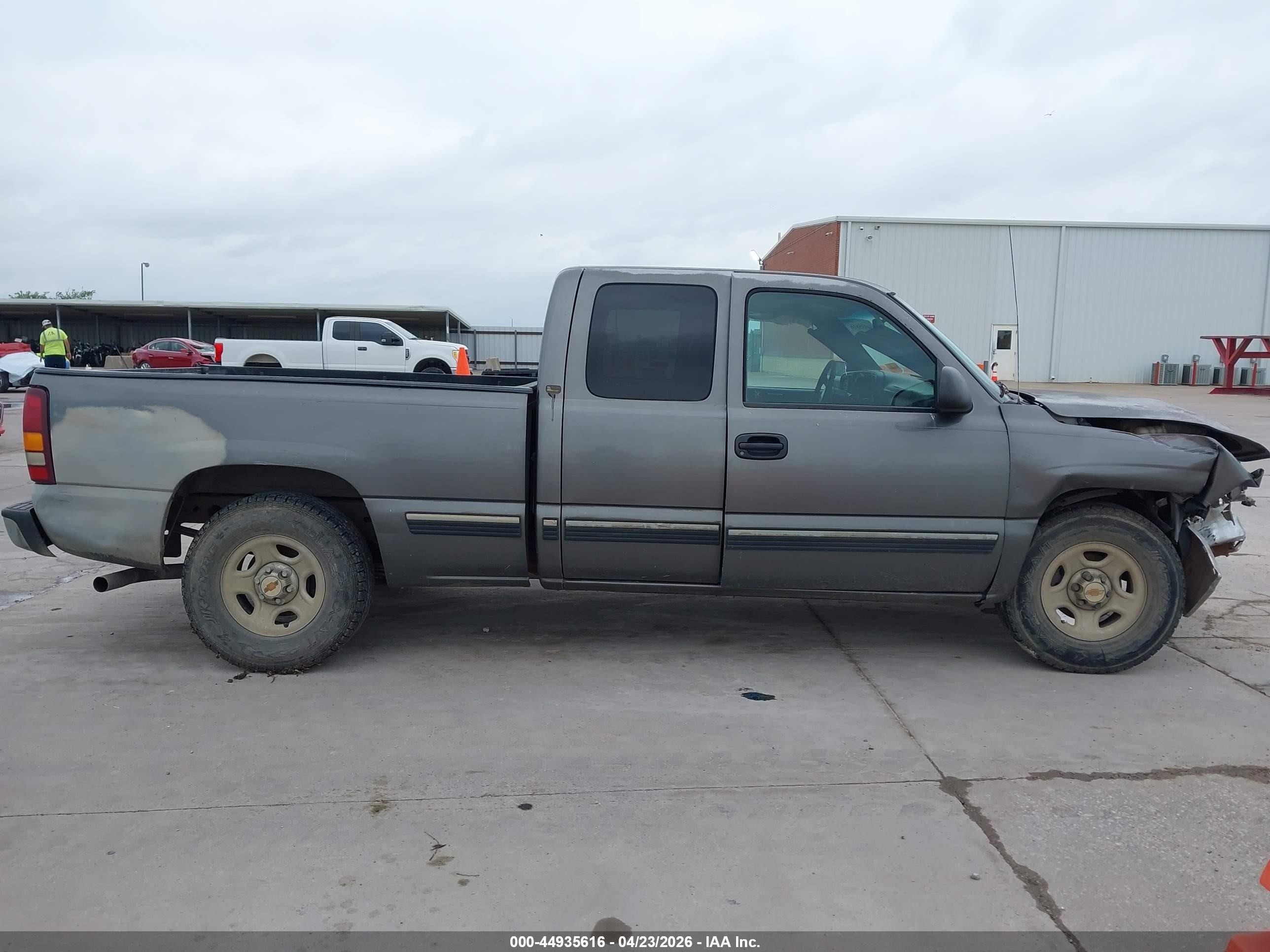 2000 Chevrolet Silverado 1500 Gray vin: 2GCEC19V5Y1366280