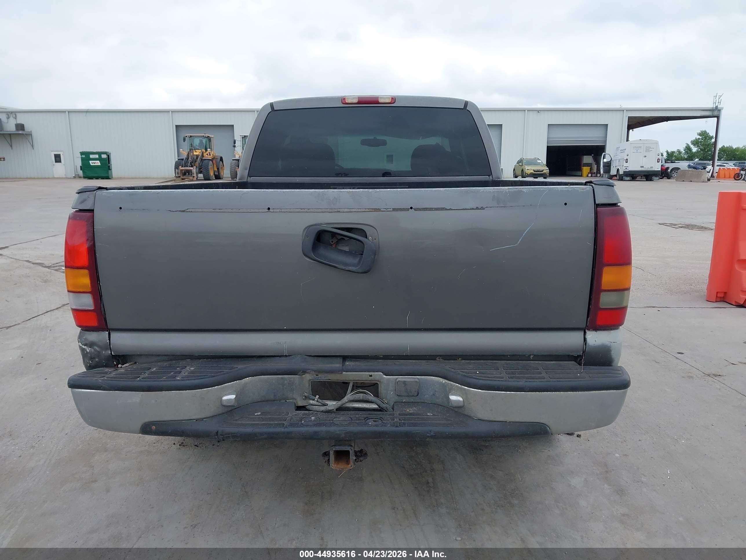 2000 Chevrolet Silverado 1500 Gray vin: 2GCEC19V5Y1366280