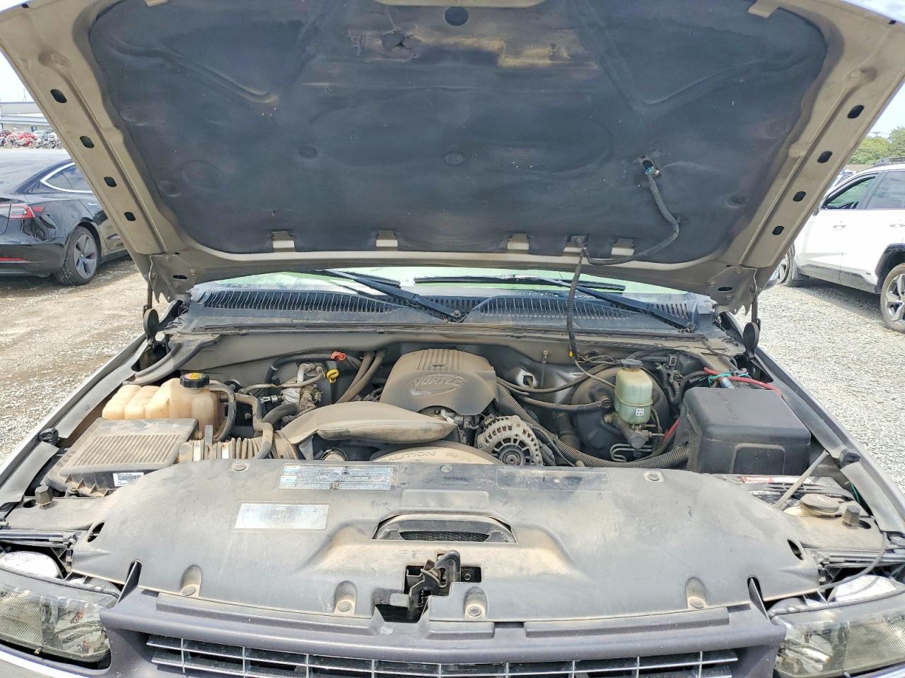 2001 Chevrolet Silverado C1500 Коричневый vin: 2GCEC19V611154011