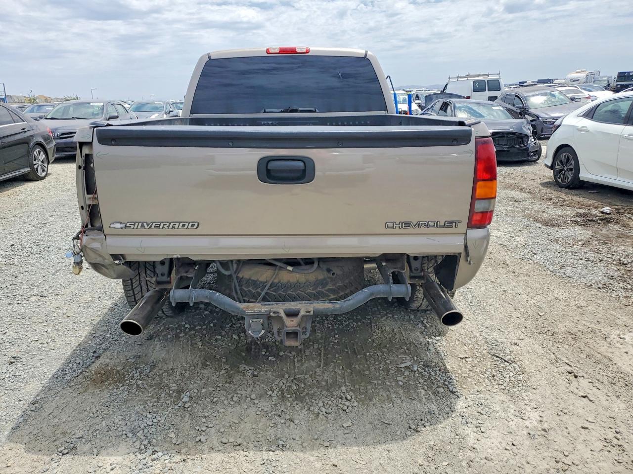 2001 Chevrolet Silverado C1500 Коричневый vin: 2GCEC19V611154011