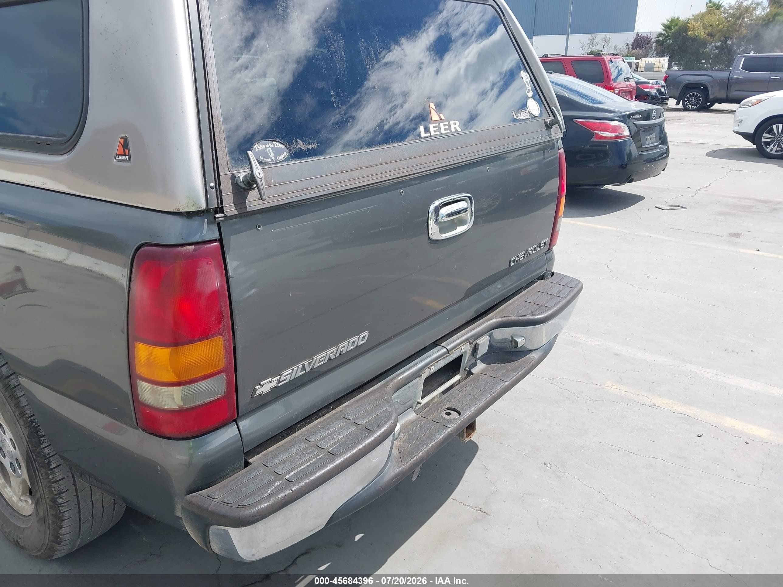 2001 Chevrolet Silverado 1500 Ls Серый vin: 2GCEC19V611294608