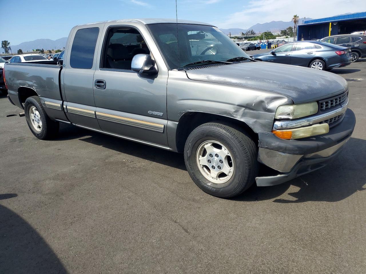2002 Chevrolet Silverado C1500 Gray vin: 2GCEC19V621330427