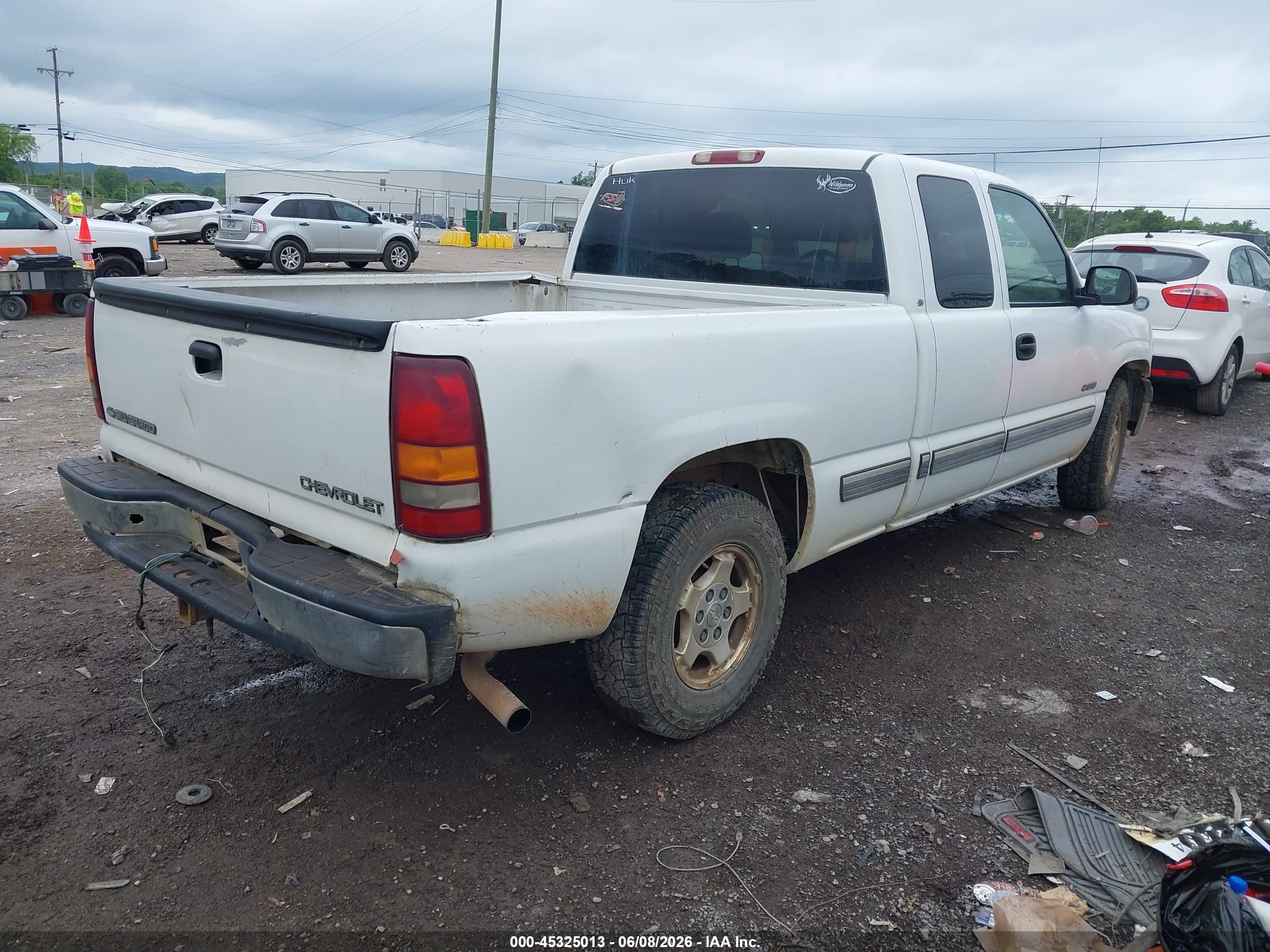 2002 Chevrolet Silverado 1500 Ls White vin: 2GCEC19V621347664