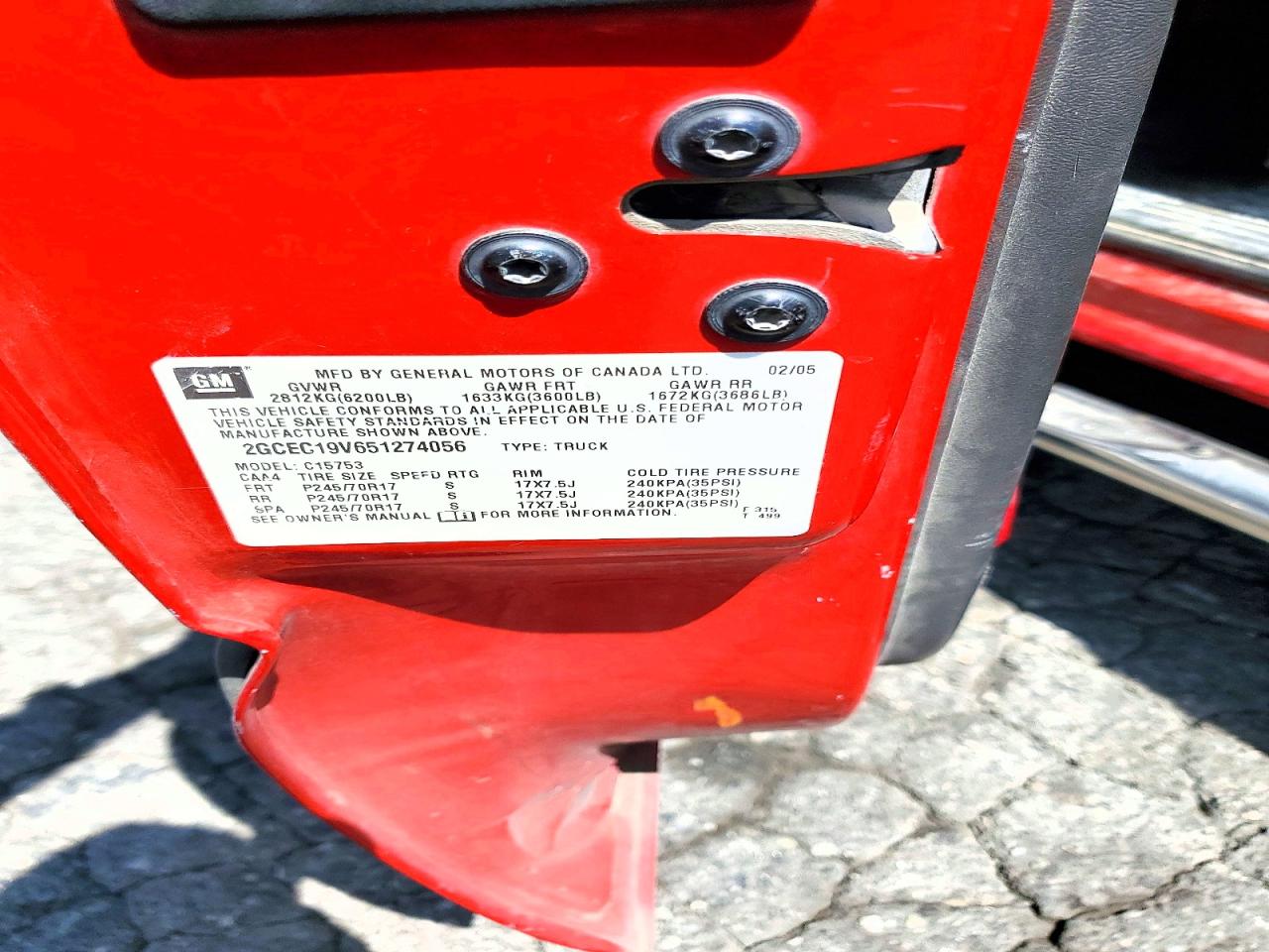 2005 Chevrolet Silverado C1500 Red vin: 2GCEC19V651274056