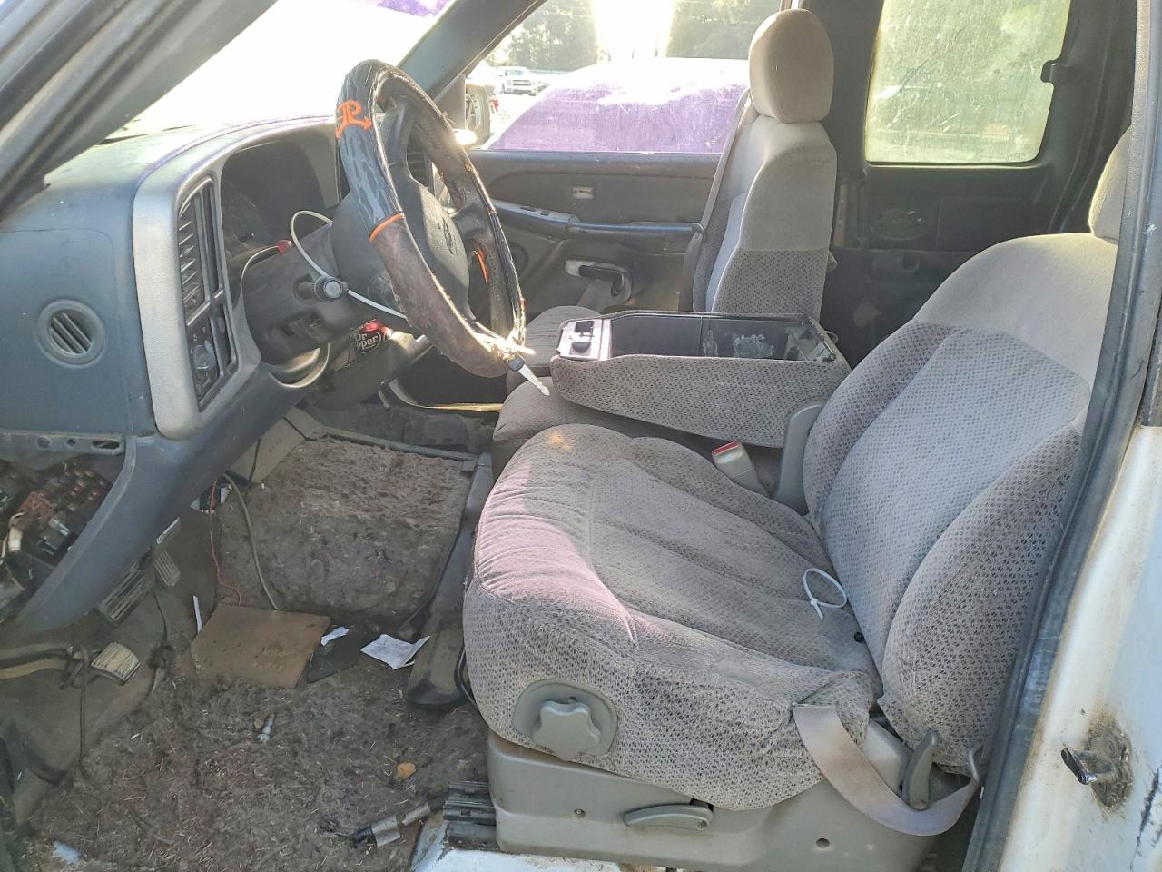 2000 Chevy Silverado White vin: 2GCEC19V6Y1109855