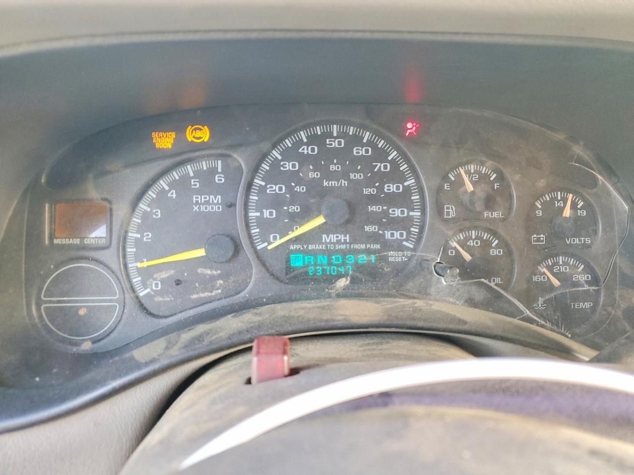 2000 Chevy Silverado White vin: 2GCEC19V6Y1109855