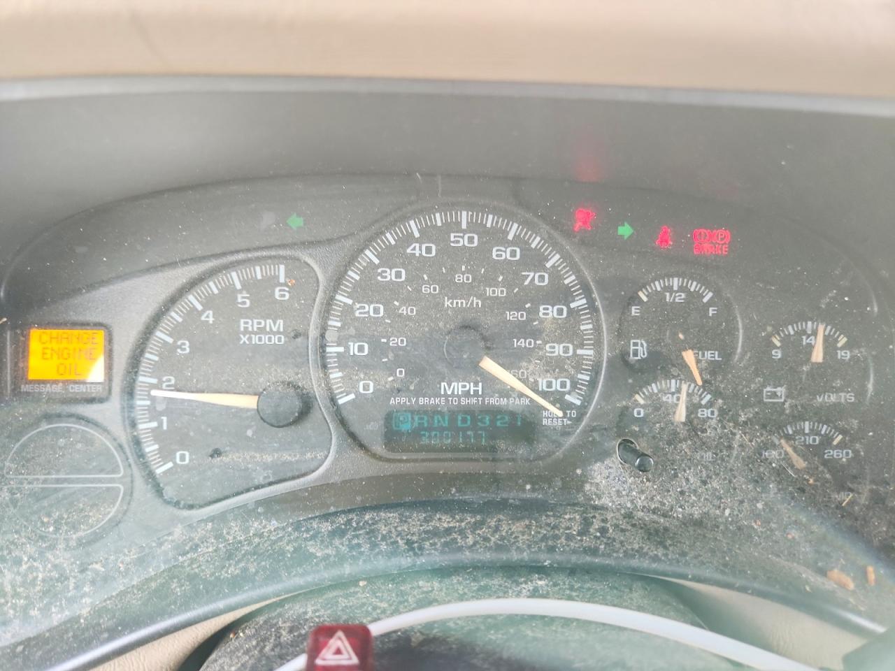 2002 Chevrolet Silverado C1500 Темно-бордовый vin: 2GCEC19V721408620