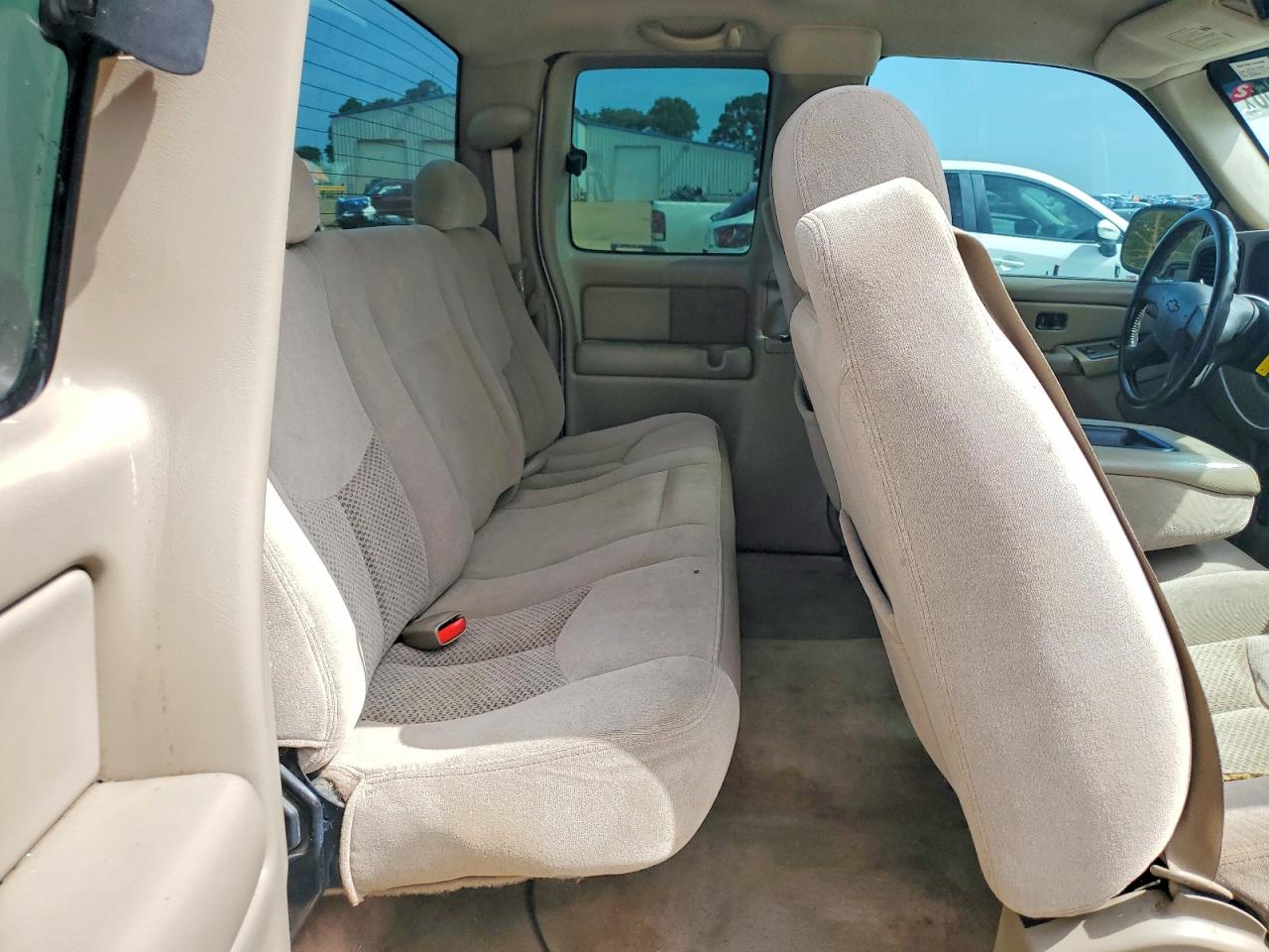 2003 Chevrolet Silverado C1500 White vin: 2GCEC19V731143151