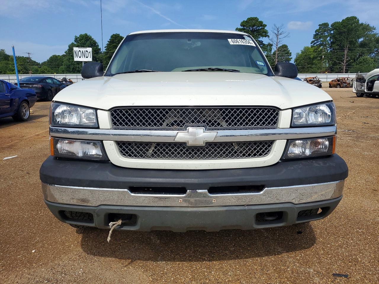 2003 Chevrolet Silverado C1500 White vin: 2GCEC19V731143151
