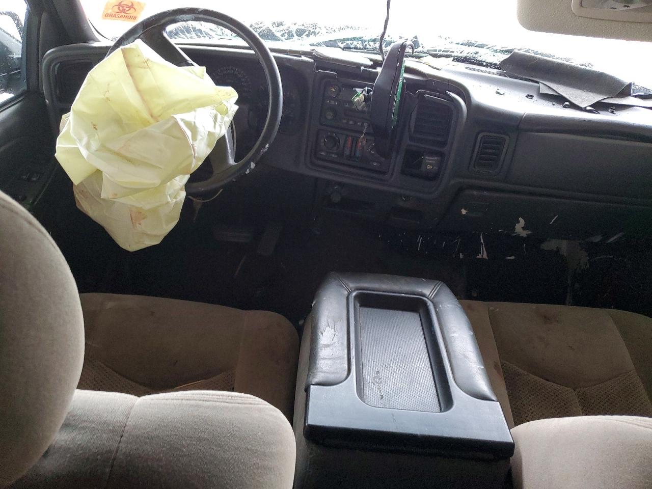 2004 Chevrolet Silverado C1500 Silver vin: 2GCEC19V741323098