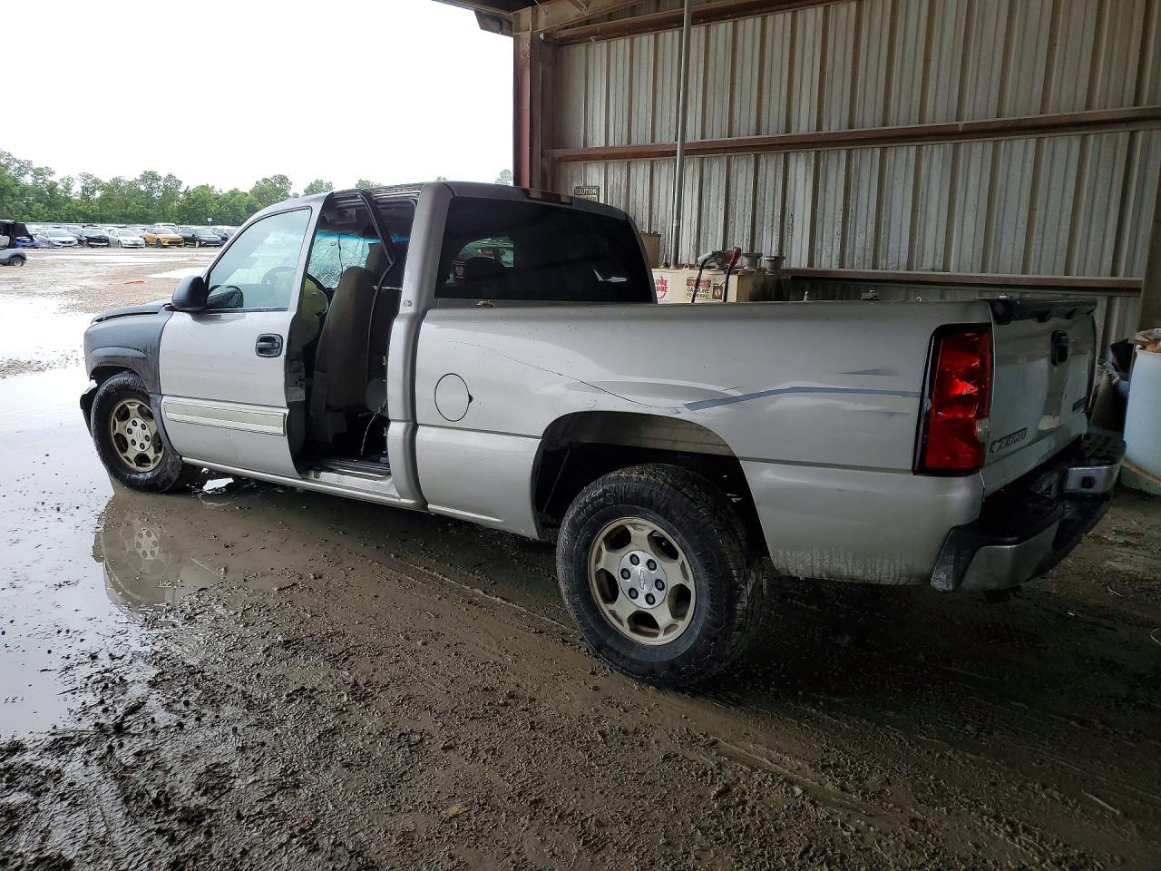 2004 Chevrolet Silverado C1500 Silver vin: 2GCEC19V741323098