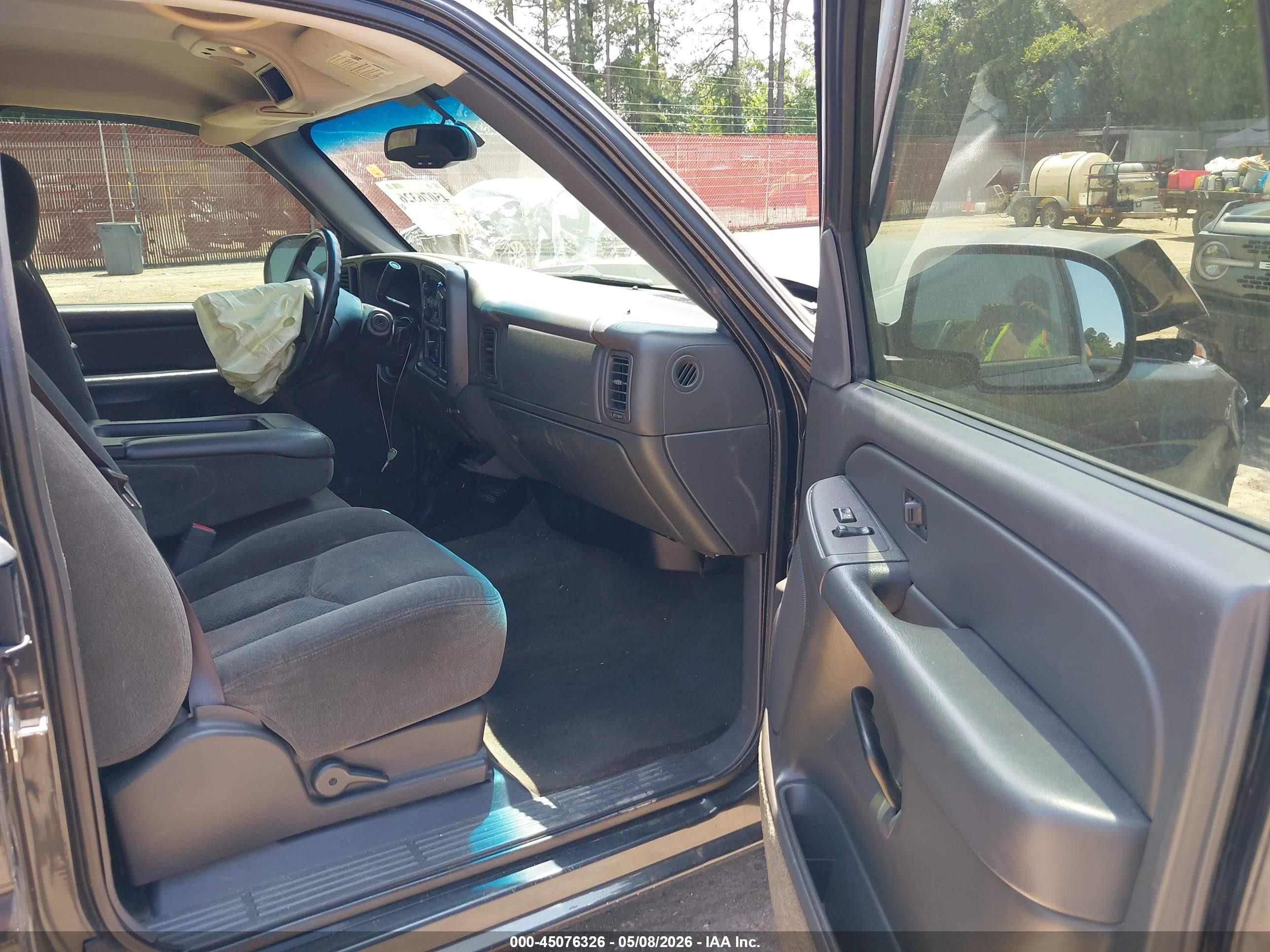 2005 Chevrolet Silverado 1500 Ls Серый vin: 2GCEC19V751345894