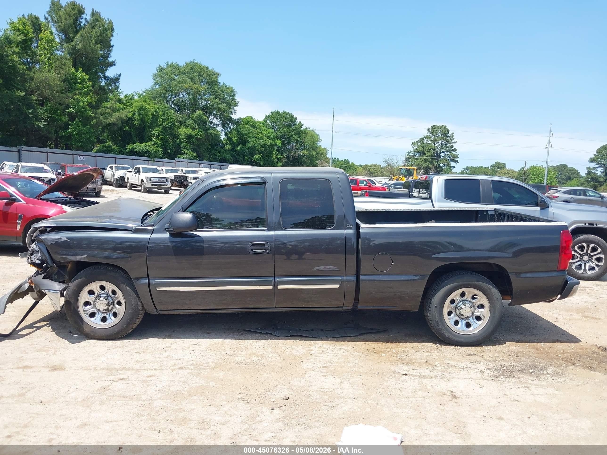 2005 Chevrolet Silverado 1500 Ls Серый vin: 2GCEC19V751345894