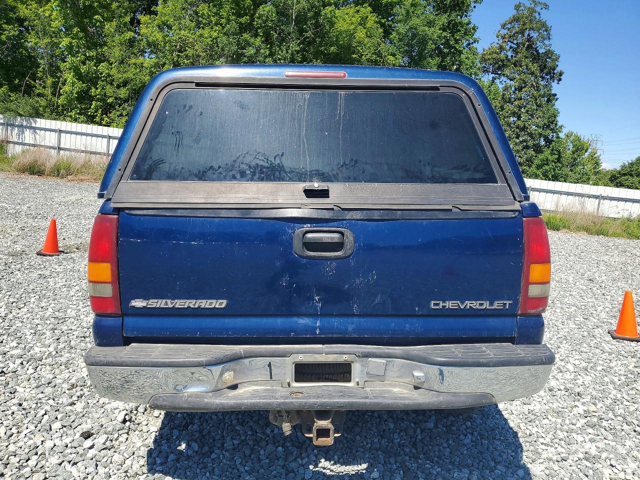 2000 Chevrolet Silverado C1500 Blue vin: 2GCEC19V7Y1349514