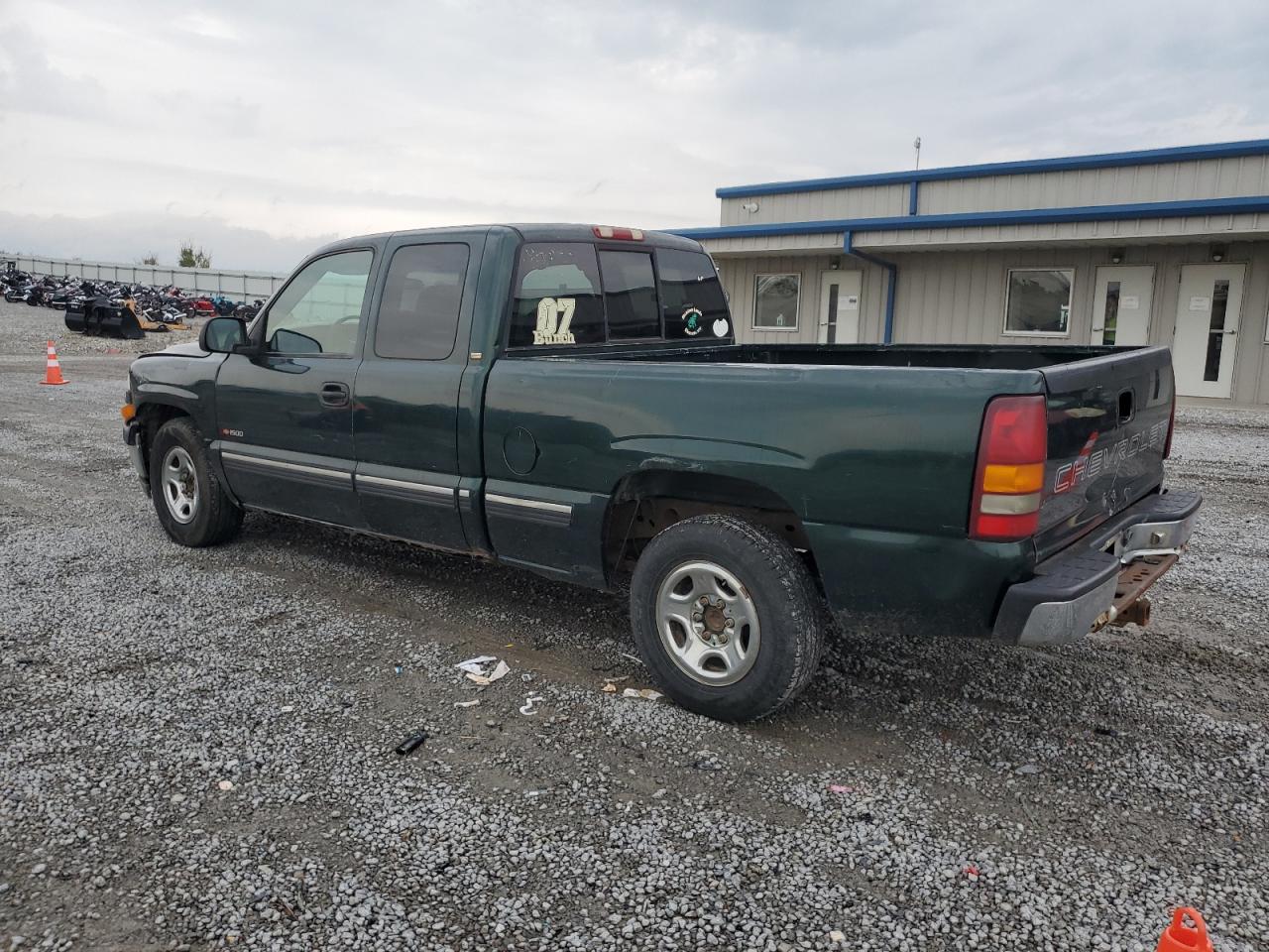 2001 Chevrolet Silverado Green vin: 2GCEC19V811113119