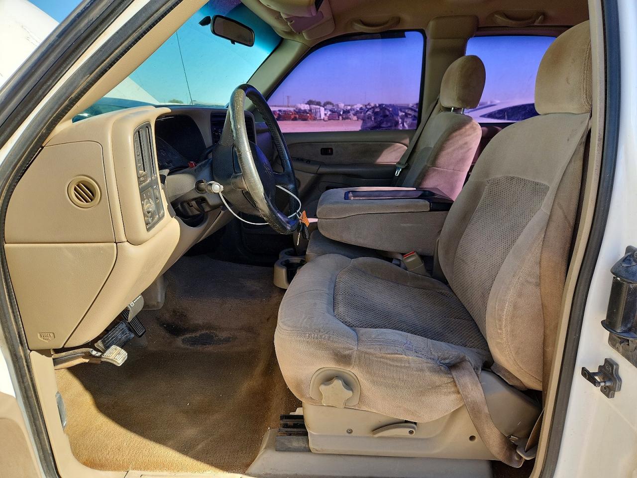 2001 Chevrolet Silverado C1500 Белый vin: 2GCEC19V811114464