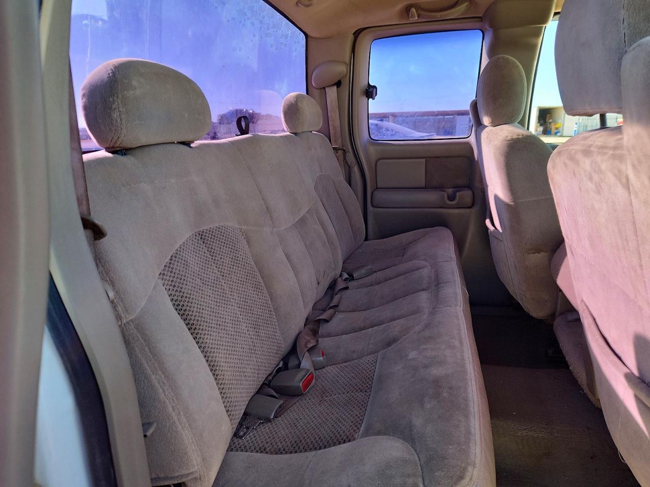 2001 Chevrolet Silverado C1500 Белый vin: 2GCEC19V811114464