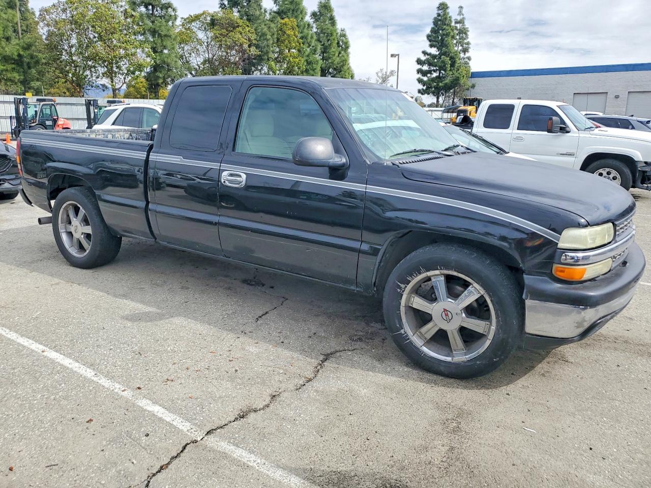 2001 Chevrolet Silverado C1500 Black vin: 2GCEC19V811186099