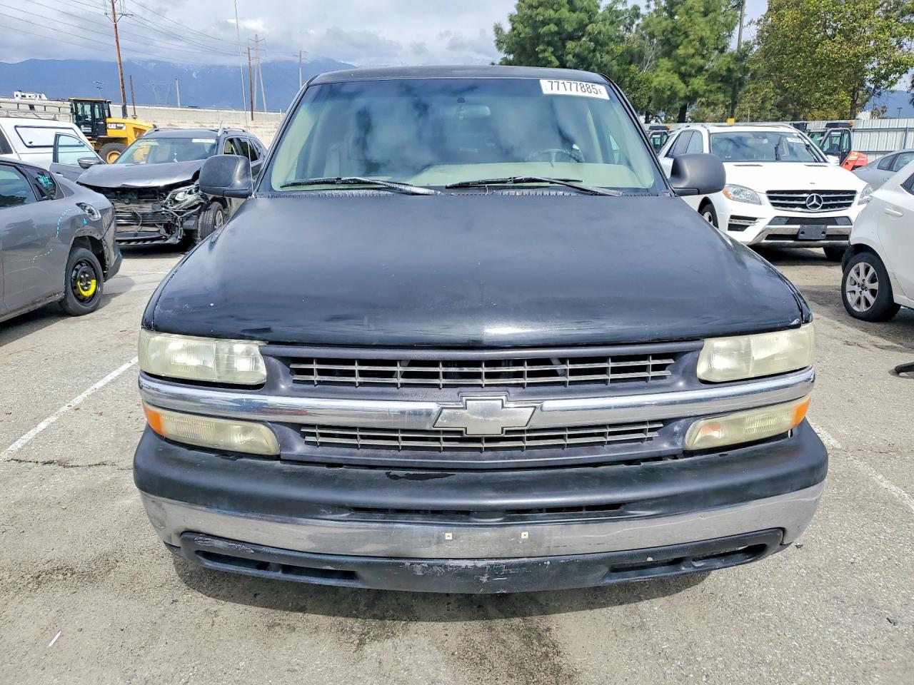 2001 Chevrolet Silverado C1500 Black vin: 2GCEC19V811186099
