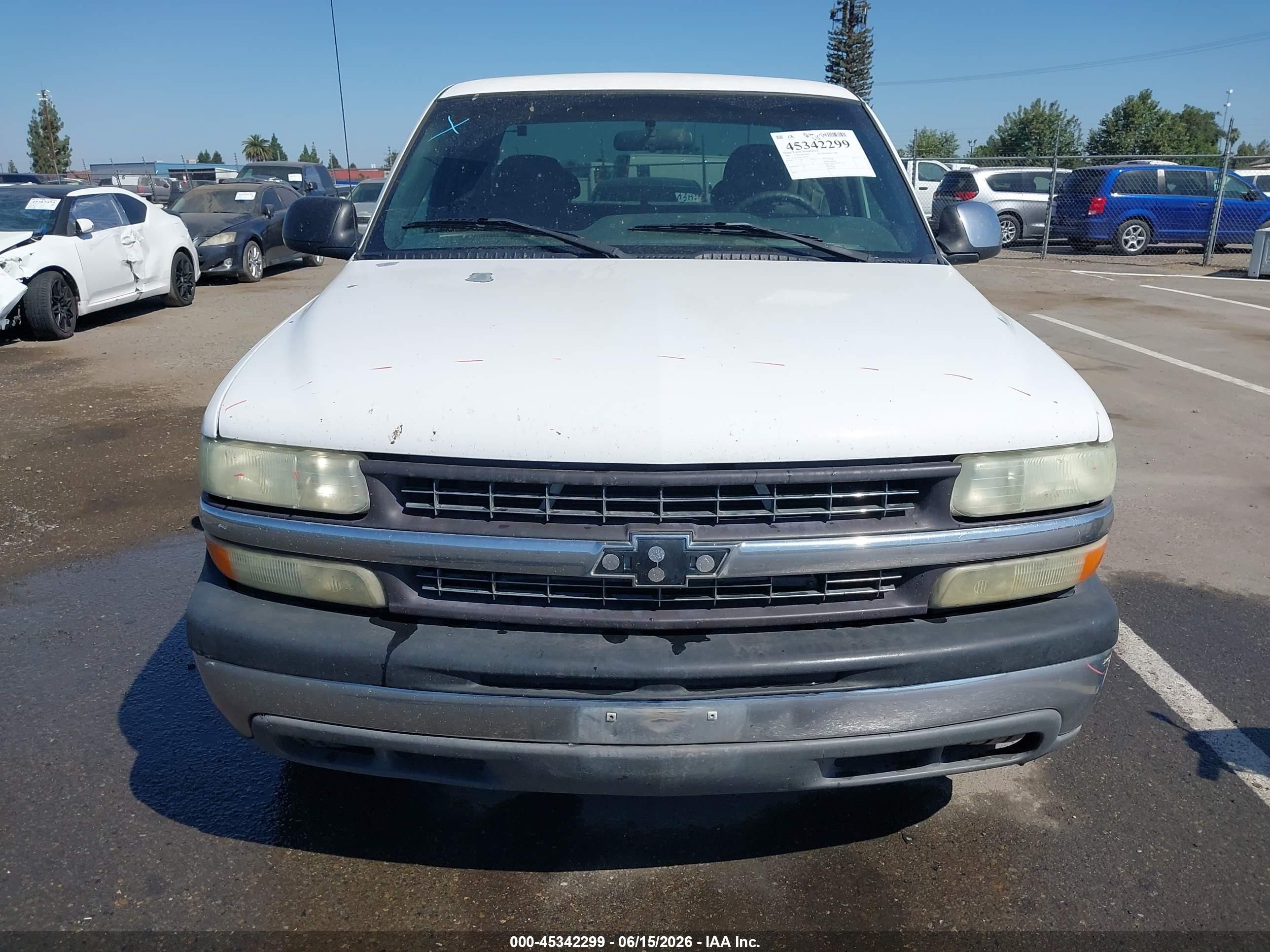 2002 Chevrolet Silverado 1500 Ls Белый vin: 2GCEC19V821425703