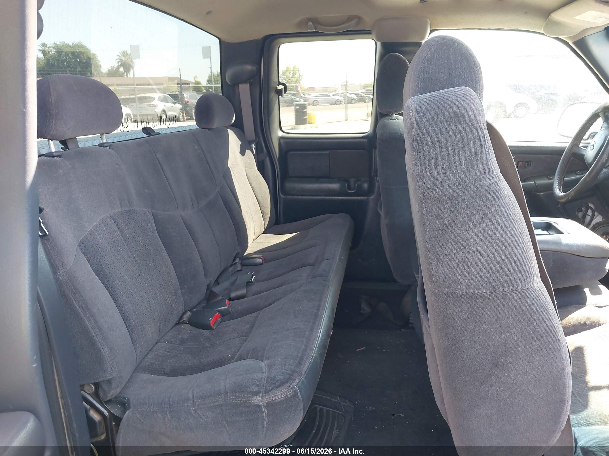 2002 Chevrolet Silverado 1500 Ls Белый vin: 2GCEC19V821425703